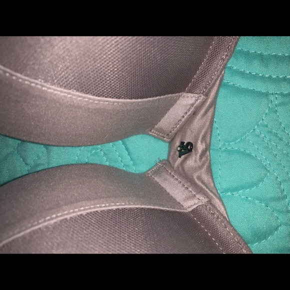 Victoria’s Secret push up bra. Never worn. - Picture 2 of 5